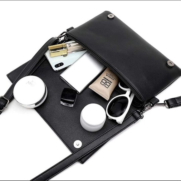 Women Small Punk Rivet PU Leather Handbag Clutch Shoulder Tote Stylish - Picture 5 of 6